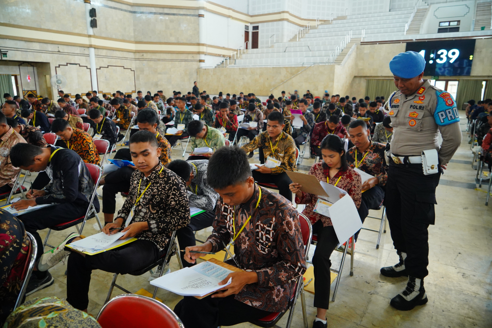 Tryout Online POLRI TPA: Teknik Menjawab Soal Sinonim dan Antonim Lebih Cepat untuk Persiapan Anda