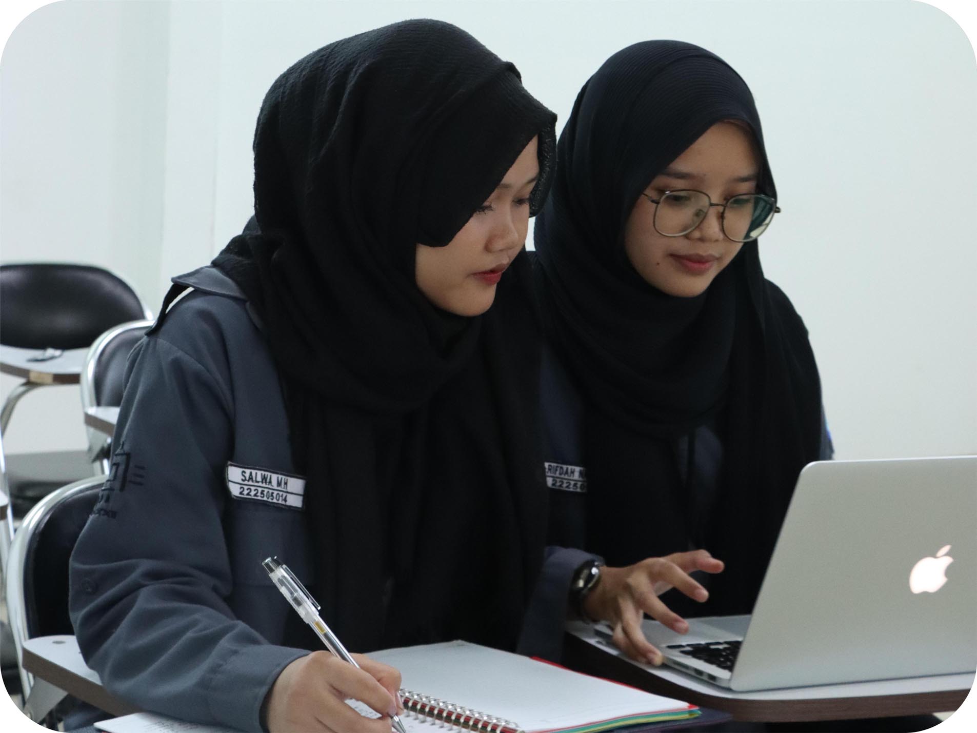 Cari Kampus Terakreditasi yang Fokus Bangun Portfolio & Personal Branding Unggul? Ini Rekomendasinya!