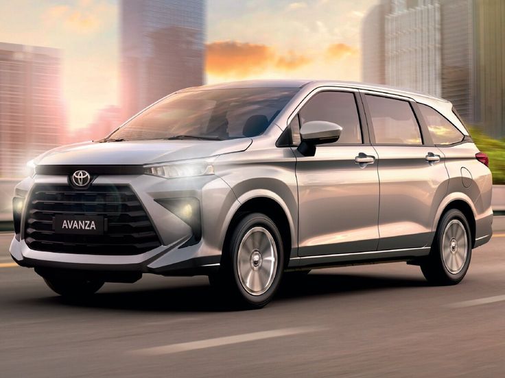 perbedaan fitur toyota avanza generasi awal dan generasi terbaru