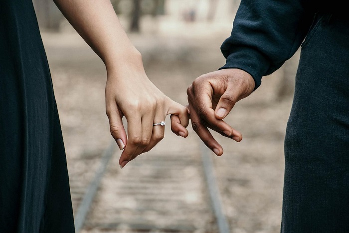 Tanda Kamu Memiliki Ikatan Batin yang Kuat dengan Belahan Jiwa