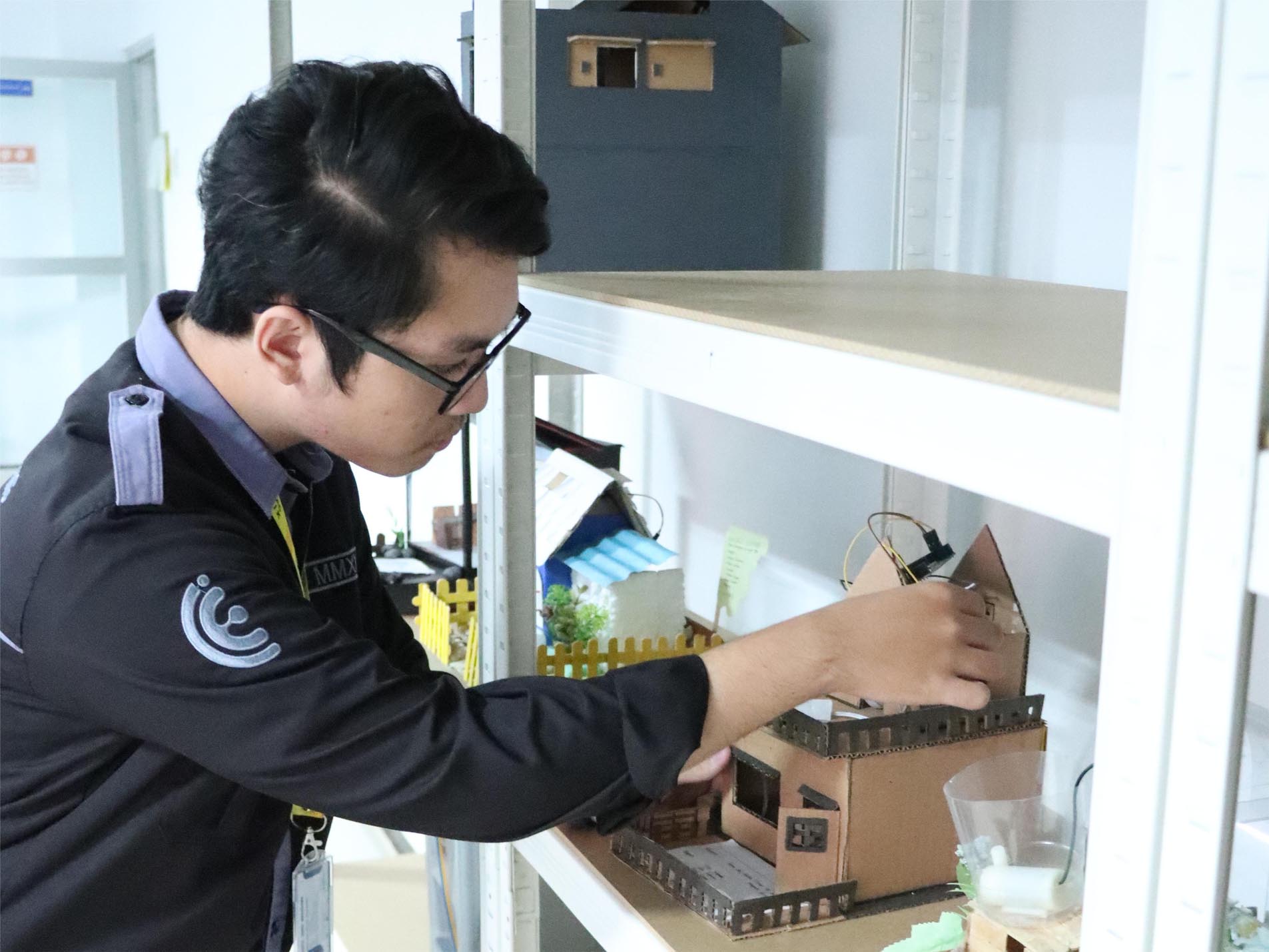 Mengapa fasilitas laboratorium riset menjadi penentu universitas swasta dengan jurusan teknik industri terbaik di indonesia