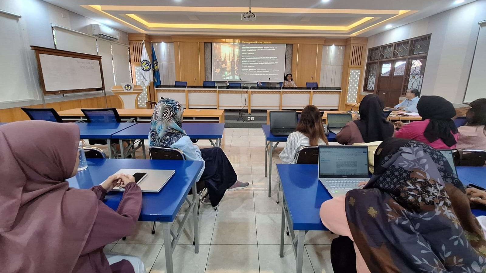 Fasilitas Lengkap di Fakultas Matematika dan Ilmu Pengetahuan Alam Universitas Negeri Yogyakarta
