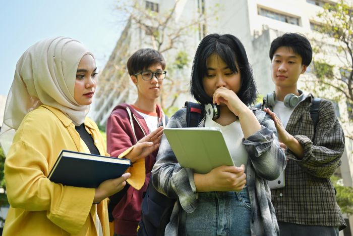 Bukan Sekadar IPK: Ketika Kampus Menjadi Ruang Aman untuk Kesehatan Mental Mahasiswa