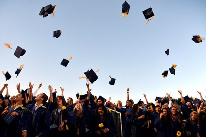 Beasiswa SNBT: Program Beasiswa untuk Mahasiswa Kurang Mampu