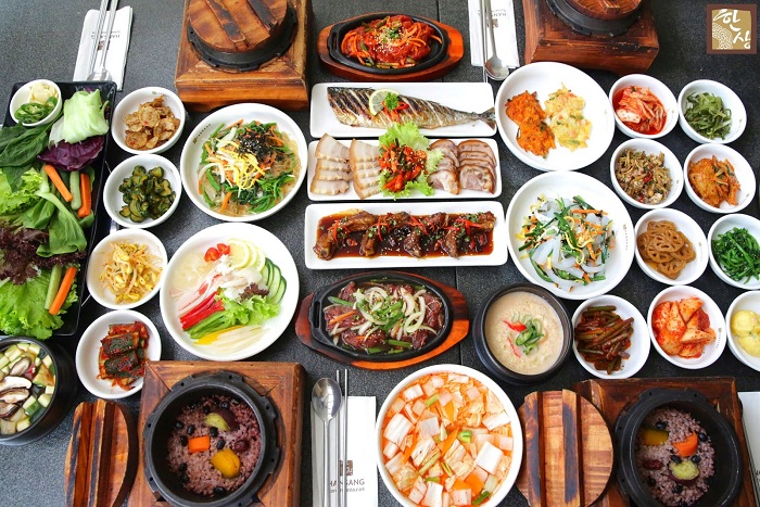 Penggemar K-Drama, Ini Lho Makanan dan Minuman yang Selalu Ada di K-Drama