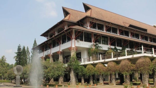 Pilihan Tepat! Jurusan Paling Favorit di ITB dan Prospek Kariernya yang Menjanjikan