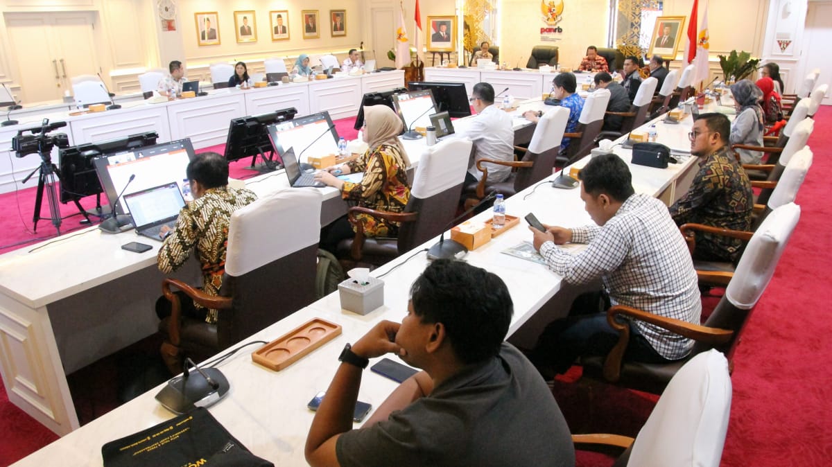 CPNS Kementerian Daerah: Perbandingan Peluang di Instansi Pusat vs Daerah
