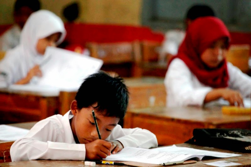 Soal HOTS UN Bikin Pusing? Tryout Online Ini Bisa Jadi Solusi!
