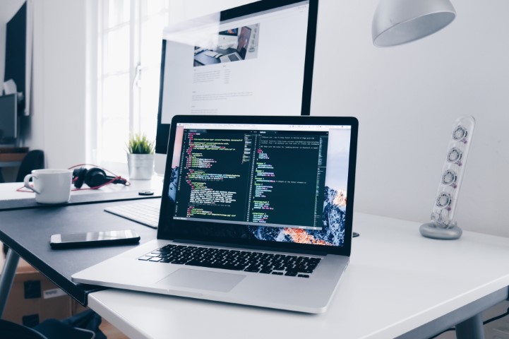 Keamanan Data dan Privasi di Era Digital: Tantangan dan Solusi di Kampus