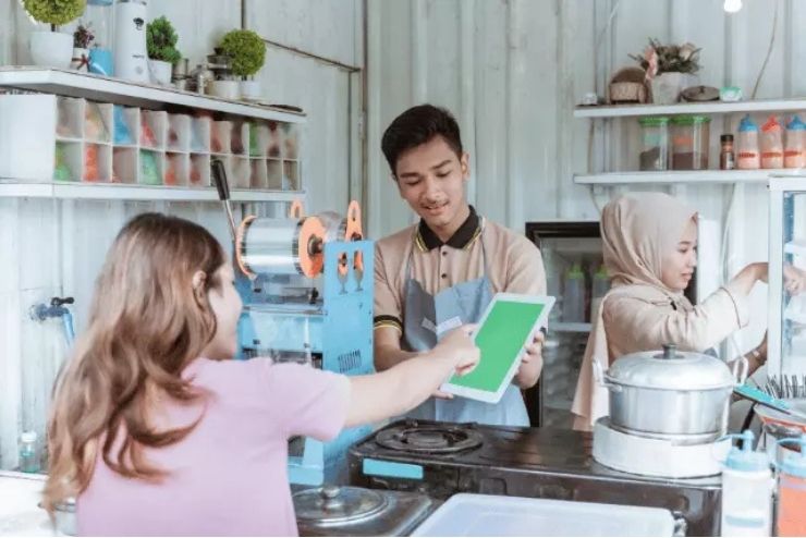 Ini Trik Biar Konsumen Bukan Sekadar Nonton Aja Tapi Beli. Kamu Paham Fase ZMOT, FMOT, SMOT?