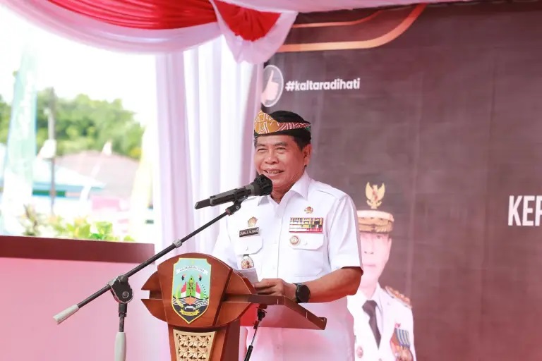 Dari Seragam Polisi ke Jas Gubernur: Perjalanan Zainal Arifin Paliwang