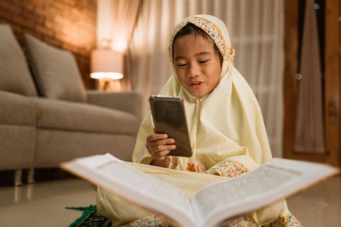 Cara Membaca Al Quran Online dengan Penuh Khusyuk di Tengah Hidup yang Super Sibuk