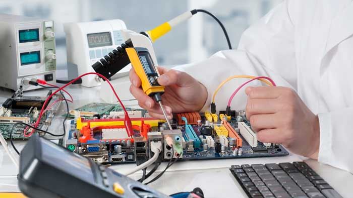 Jurusan Teknik Elektro di Era AI dan Robotika: Apa yang Berubah?