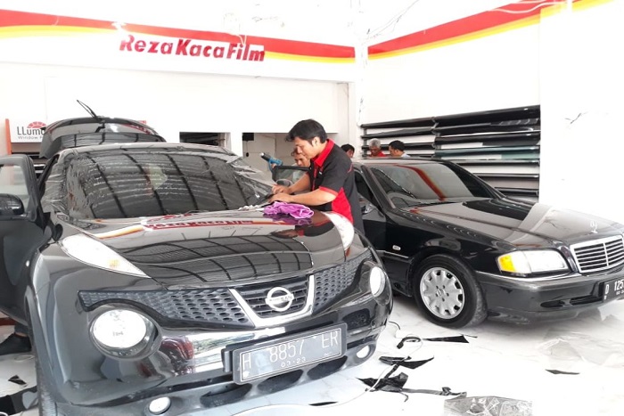 Ini Manfaat Memasang Kaca Film Pada Mobil Anda